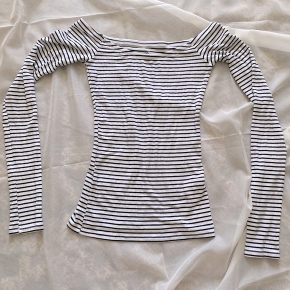 Hollister Tops - Hollister Off the Shoulder Top